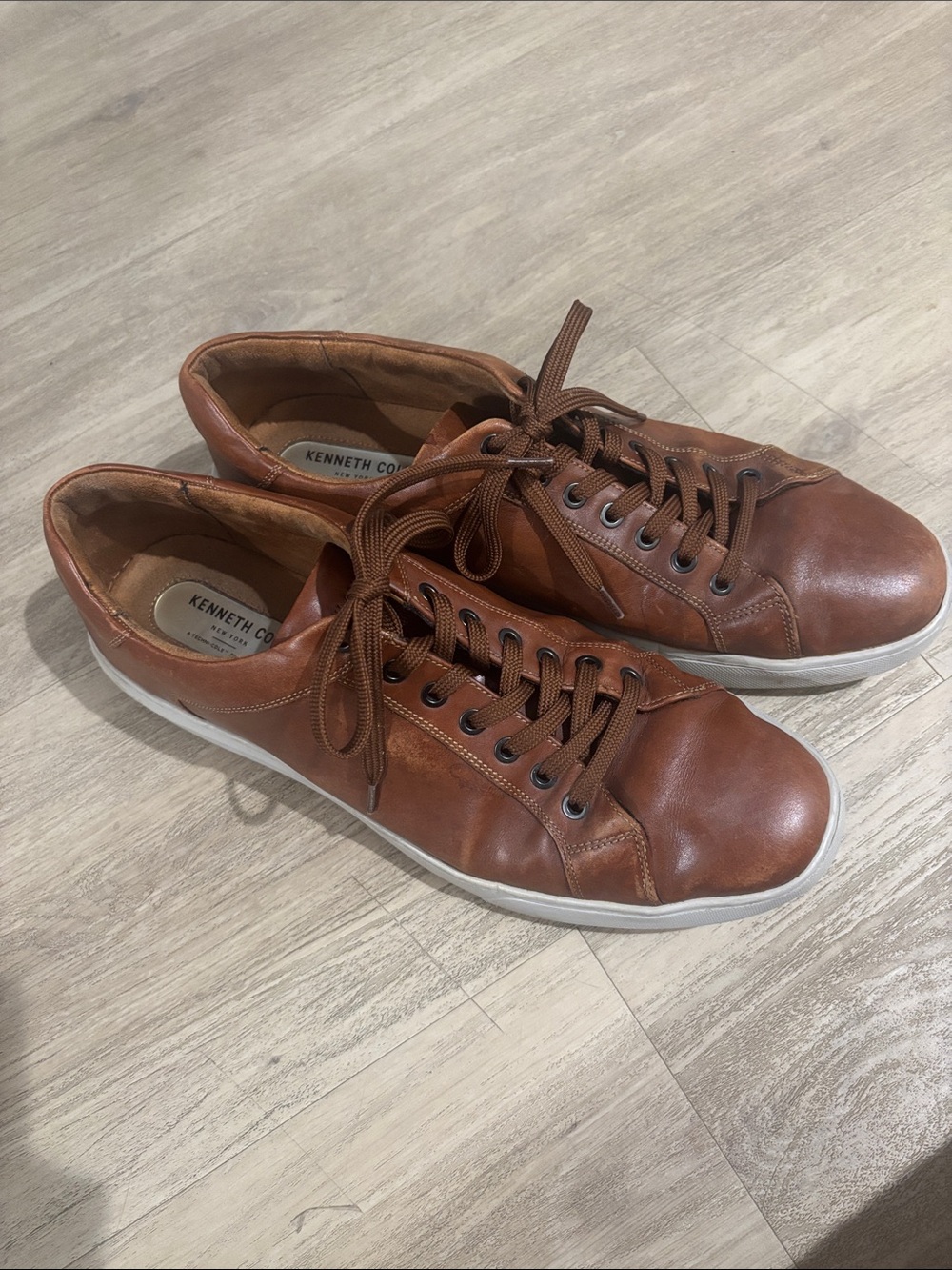Kenneth Cole Men’s Cognac Brown Leather Lace-Up Sneakers